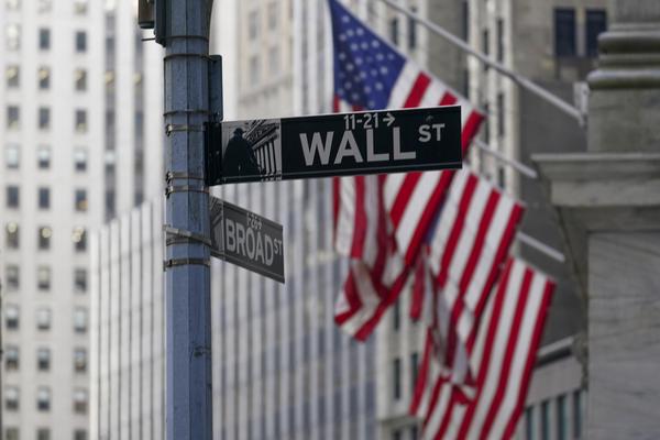 Wall Street en baja pronunciada al mediodía - San Diego Union-Tribune en Español