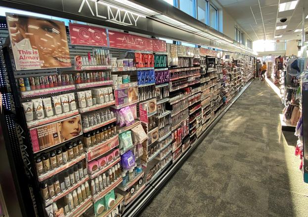 Alerta maquillaje falso: los peligros de comprar réplicas de cosméticos en Internet