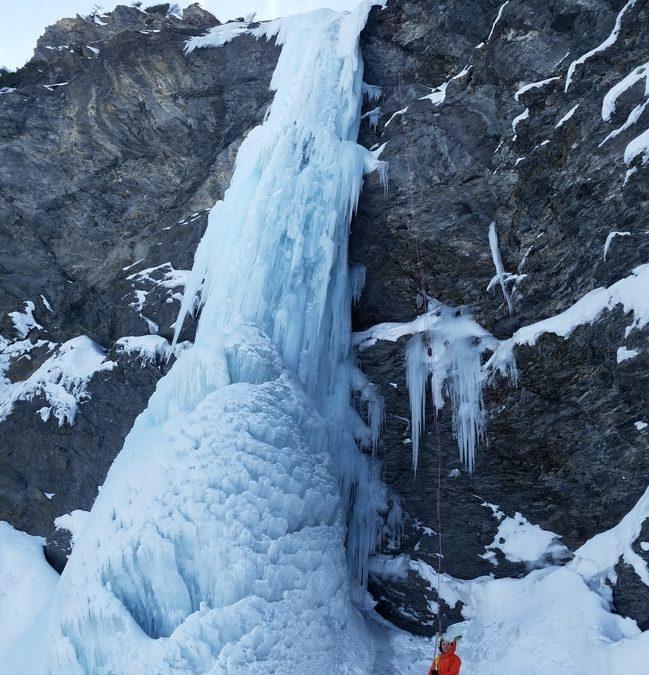 My first steps in ice climbing, in the Écrins