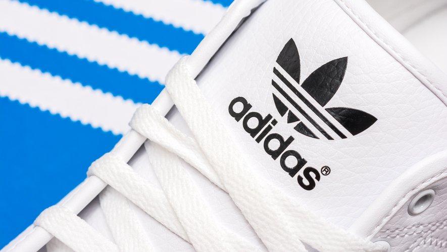 New project from Adidas: custom shoes made in store