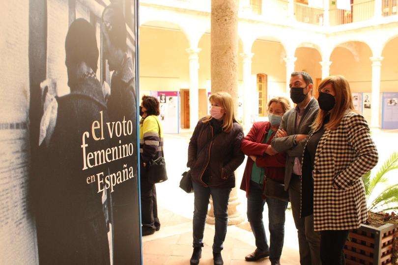 The exhibition 'The female vote in Spain ' arrives in the Toledo town of Torrijos 