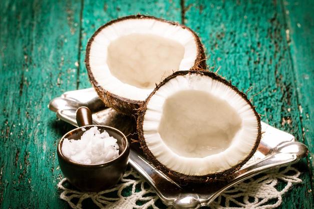 Beneficios de tomar aceite de coco en ayunas