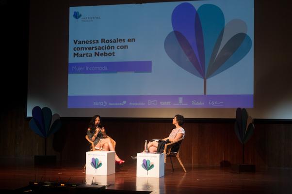 “La soltería puede ser política, la soledad puede ser política, pero también las constelaciones, los amores libres y las amistades”: Vanessa Rosales