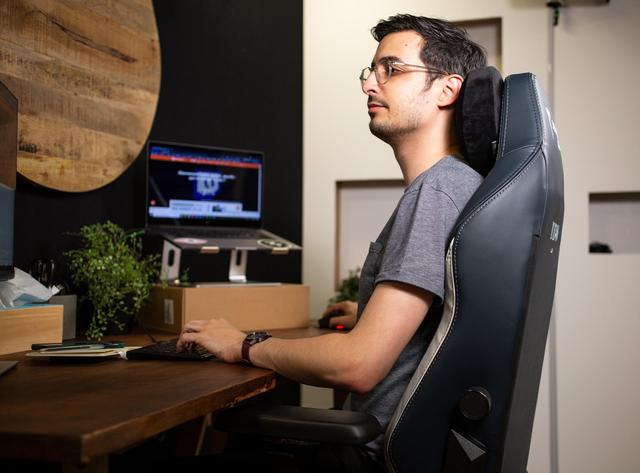 Comment la chaise gamer Secretlab peut vous aider à avoir moins mal au dos