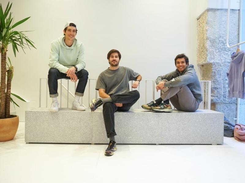 Neutrale, the organic fashion company with which Nacho (the youngest son of Emilio Aragón) and his two best friends succeed