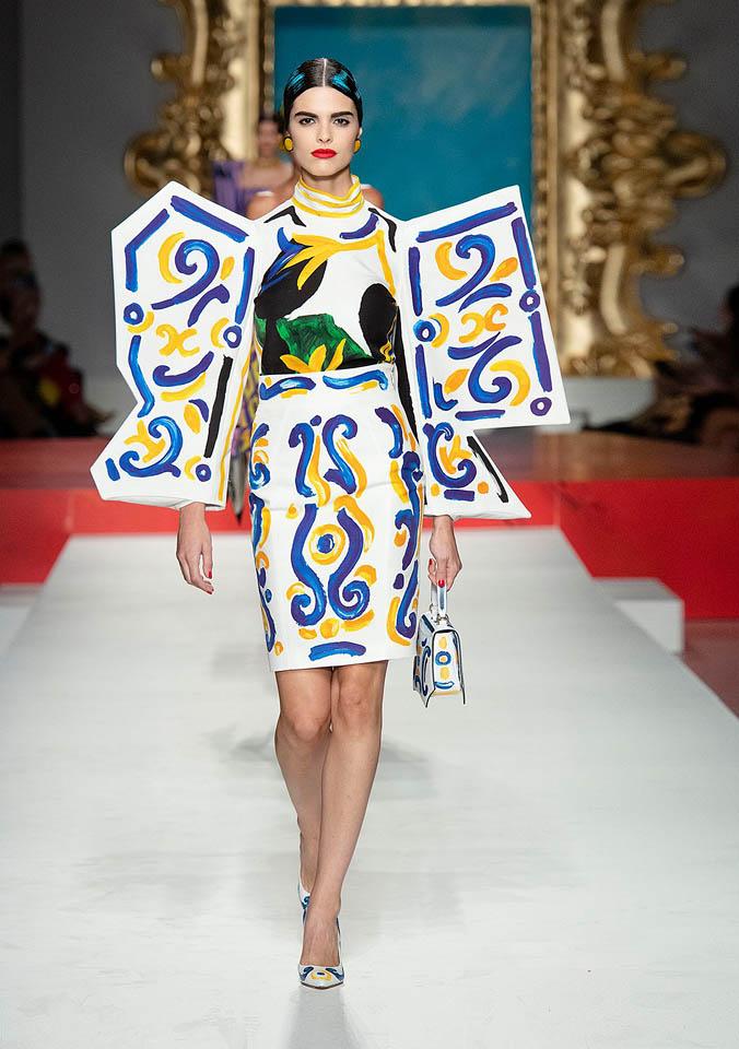 Parade Moschino ready to wear spring-summer 2022-New York-Elle
