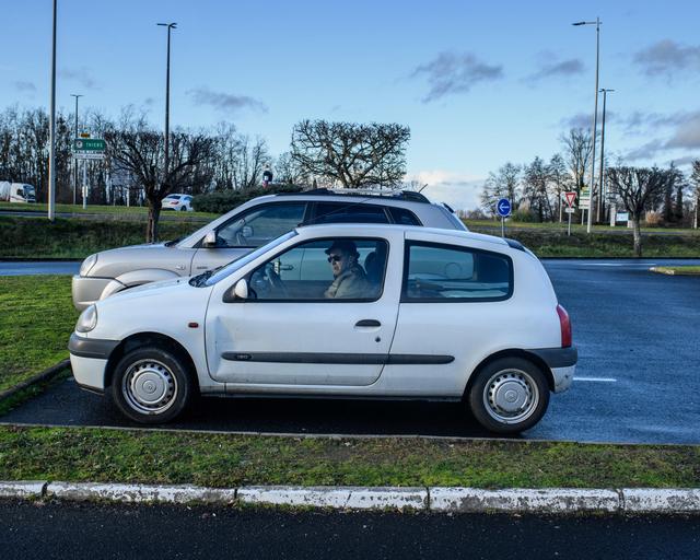 « Marre du Covid-19 » : de confinements en couvre-feux, le récit d’une France qui en a « ras le bol »