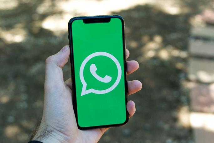 WhatsApp tumba las apps y webs para espiar si un número está en línea o no 
