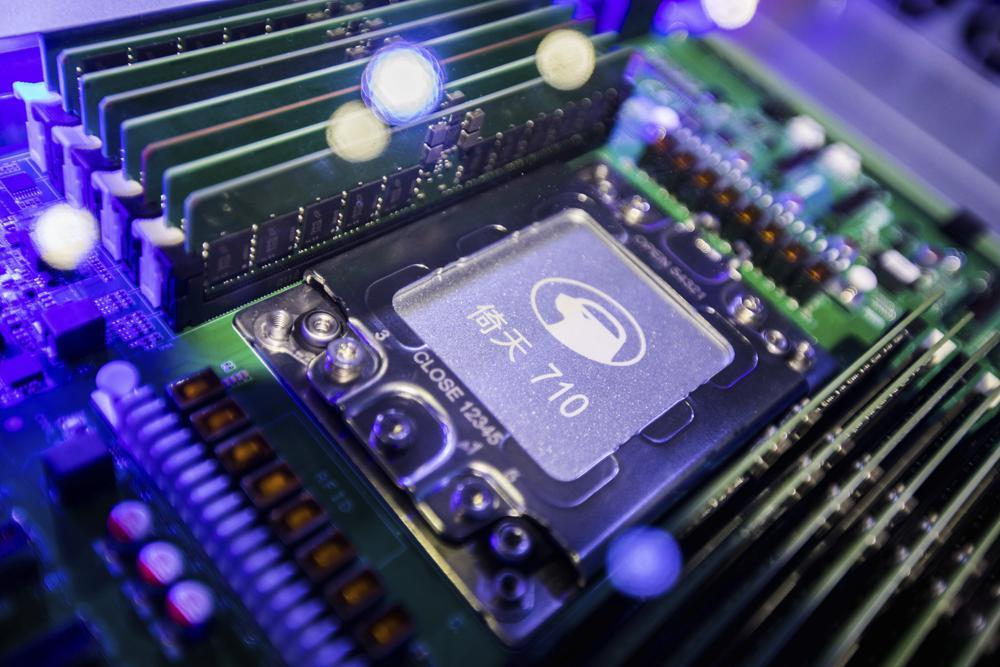 China is pushing to develop its own chips — but the country can't do without foreign tech 