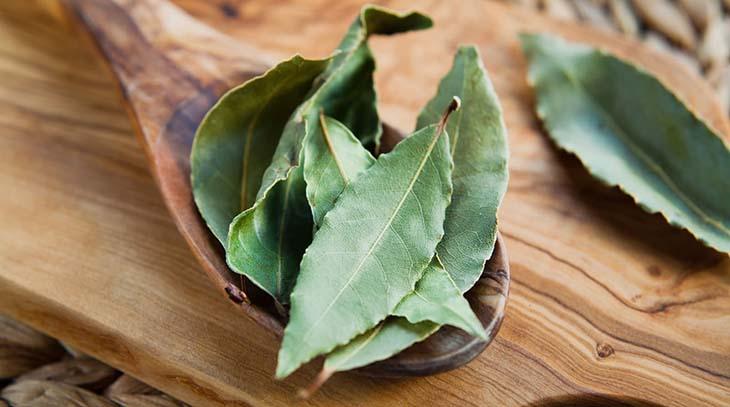 3 bay leaves are enough to perfume the house in winter
