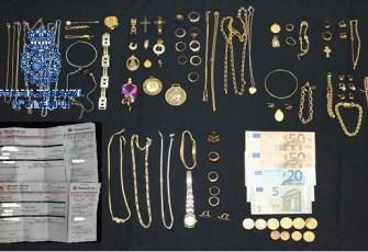 Detained for stealing jewelry from the house where worked 