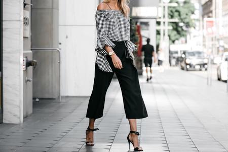 3 black and white outfits to receive the summer season