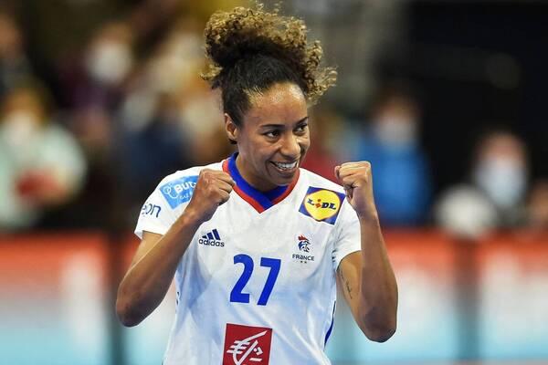 Mondial féminin de handball. La France se défait de la Suède et se qualifie pour les demi-finales 