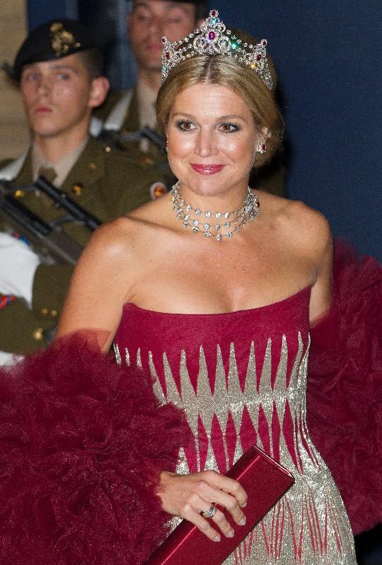The royal tiaras, under exam: how much does it cost to ensure one of Letizia, Isabel or Máxima