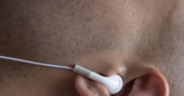 L’utilisation prolongée des écouteurs peut entraîner ces 7 troubles de santé 