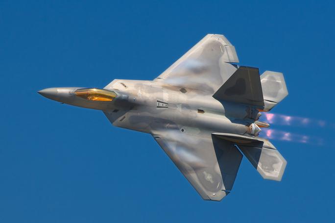 Lockheed-Martin obtains an $ 11 billion contract to fly the F-22A Raptor until 2031