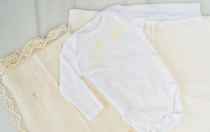 Tips para quitar lo amarillo de la ropa blanca 