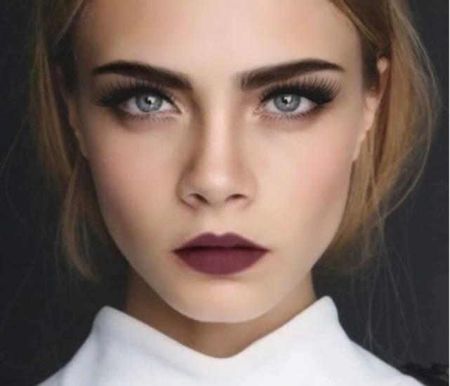 Total Beauty Dark Lips, this takes the most burning makeup trend of winter Shopping Philosophy
