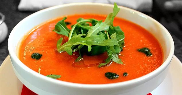 Andalusian gazpacho fit in less than 25 minutes