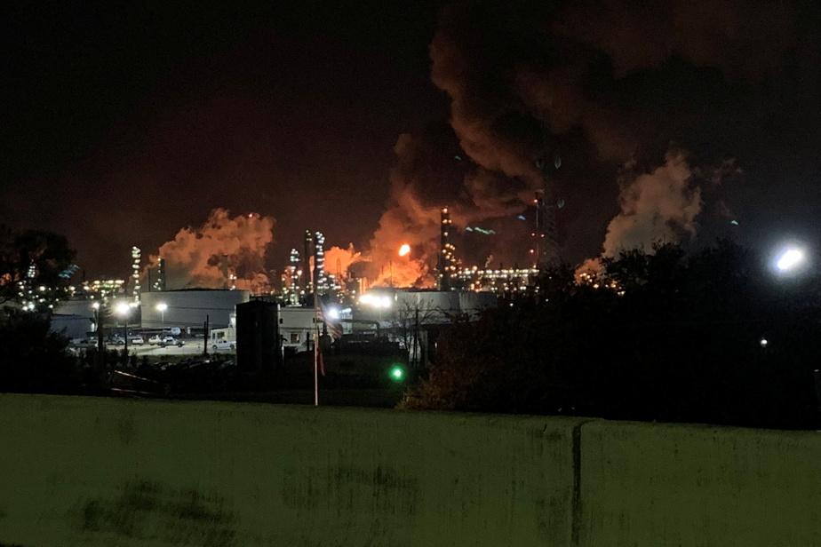 Quatre blessés lors d'un incendie dans une raffinerie ExxonMobil au Texas 