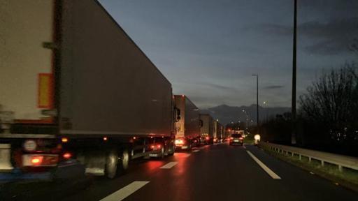 Calaisis: les transporteurs routiers face à la pénurie de chauffeurs 