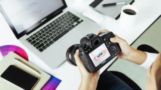 Meilleurs logiciels gratuits de retouche photo : quelles alternatives à Adobe pour éditer vos créations ? 