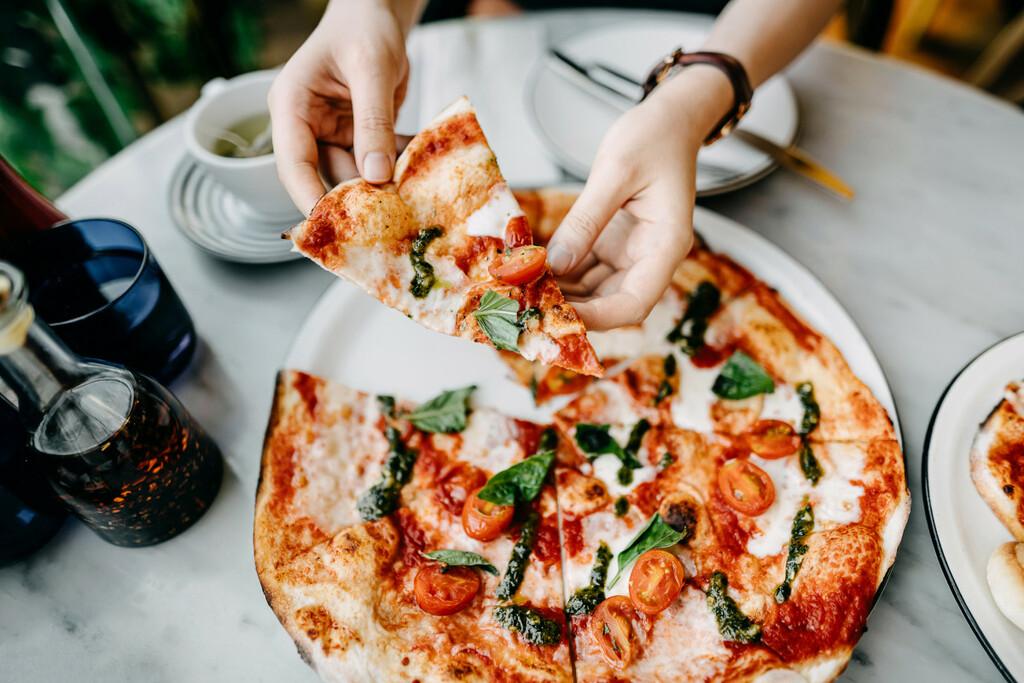 Voici la recette de la pizza healthy à moins de 50 calories, qui va nous régaler en toute légèreté ! 