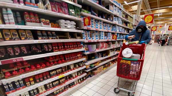 The price of these products that you buy have usually risen to 33%: to go to the supermarket, the pharmacy or to a store is much more expensive than a year ago