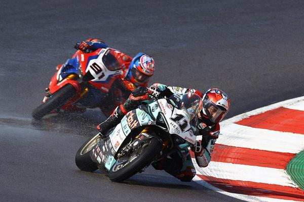 Loris Baz deja MotoAmerica para volver a las Superbikes: cambiará su Ducati Panigale V4 R por una BMW M 1000 RR 