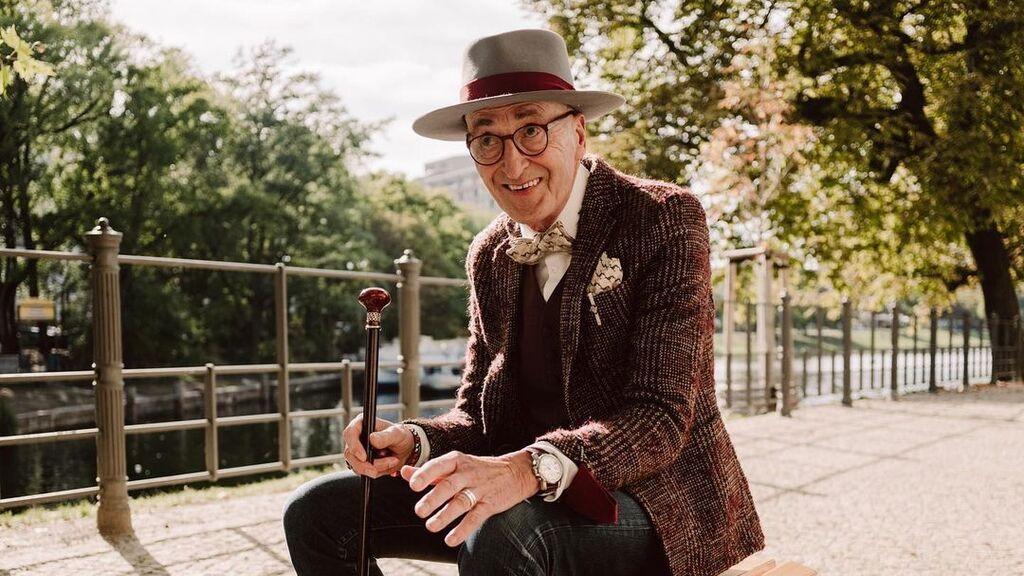 Vitalidad, show y sombreros: el influencer alemán de 76 años que ya es un referente de estilo