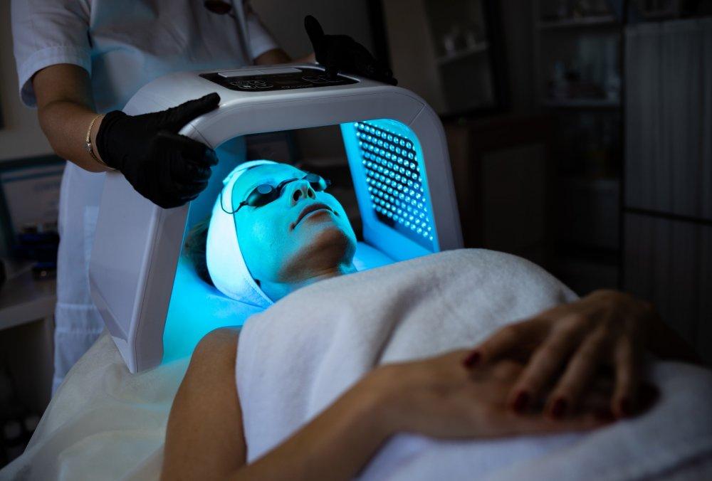 Luminothérapie et santé : cancer, acné, sommeil, comment faire ?