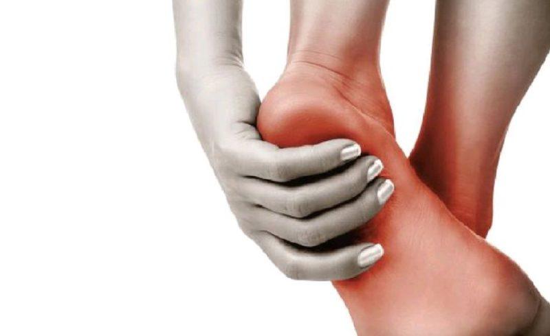 ¿Por qué nos duelen los pies? | Mujer Hoy