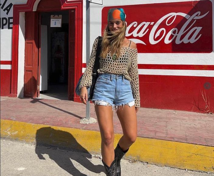 Las botas cowboy que Sara Baceiredo ha puesto de moda son españolas