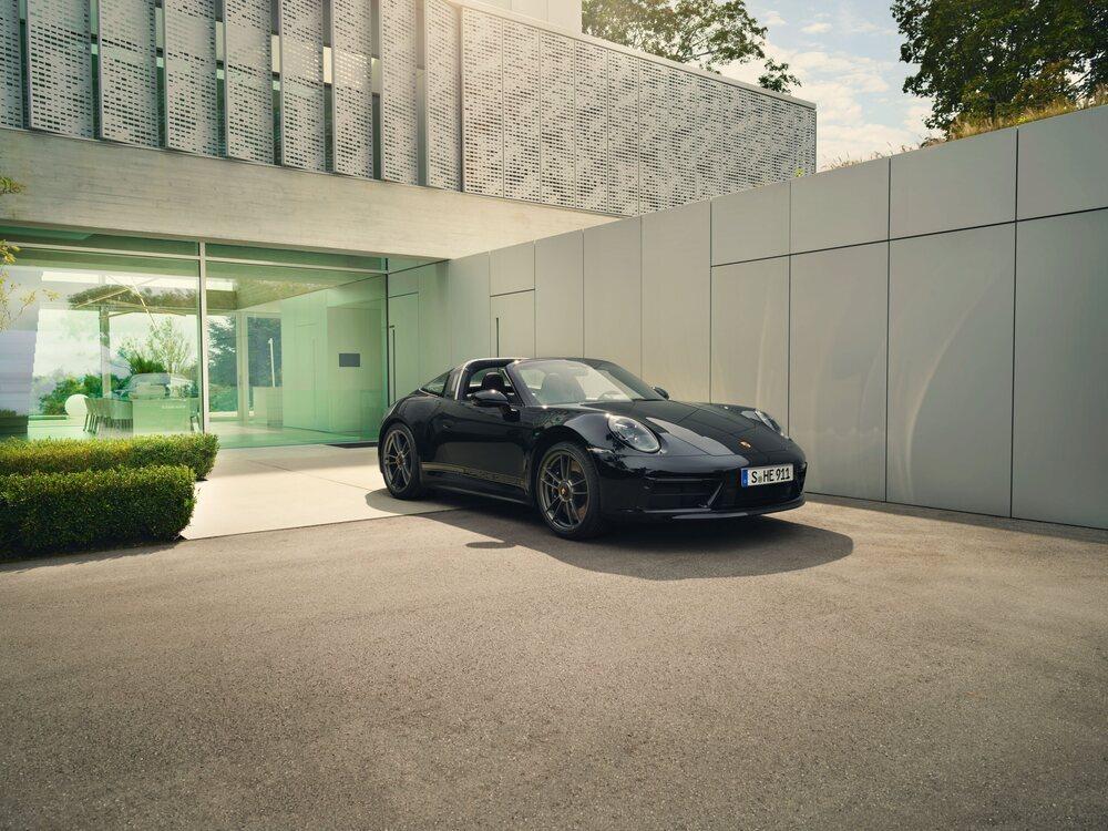 Porsche Design celebra sus bodas de oro reuniendo a dos joyas