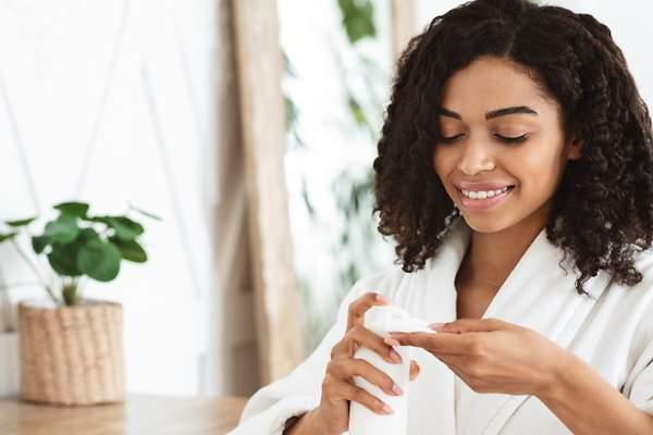  Los cinco errores más comunes al desmaquillarse y las consecuencias negativas para tu piel