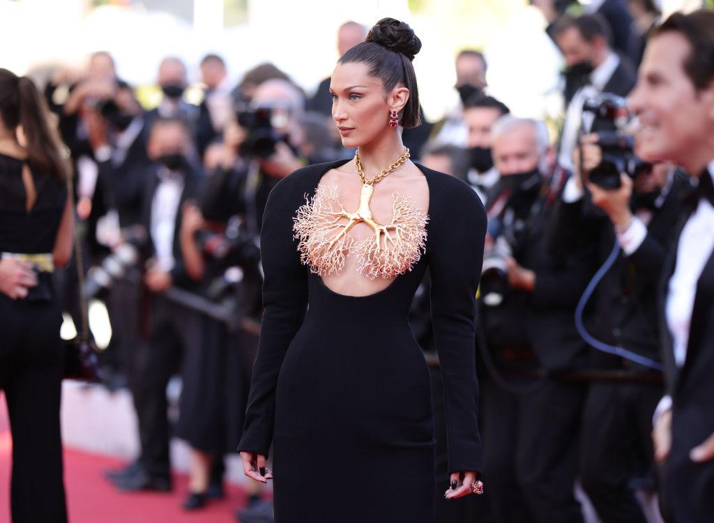 7 looks sensuales y atrevidos de Bella Hadid: su vestido en Cannes no ha sido el único 