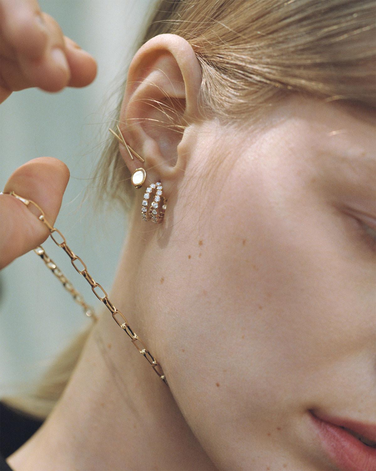 La nueva colección de joyas de plata bañada en oro de Zara añadirá un toque minimalista a tus looks de diario