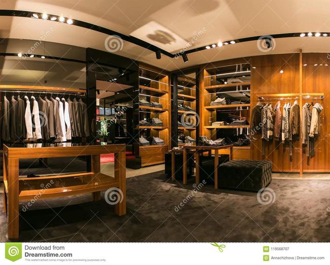 With monarch the first luxury clothing store was born in Bucaramanga