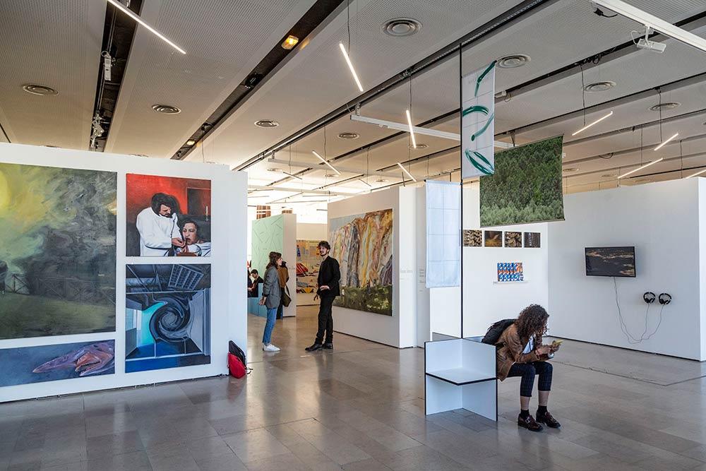 Salon de Montrouge : qui sont les nouveaux talents qui électrisent l'art contemporain ? 