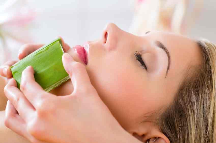 How to use aloe vera mask to reduce skin wrinkles