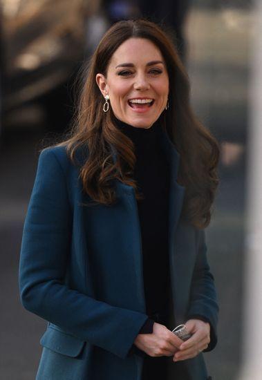 Photos - Kate Middleton s'est offert ces irrésistibles boucles d'oreilles à moins de 10 euros ! 