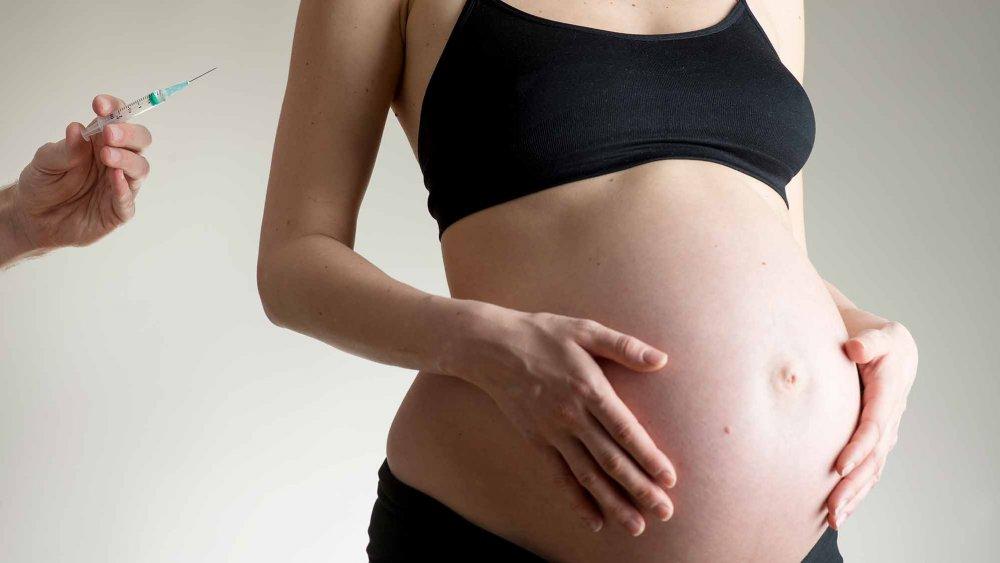 Pourquoi la rubéole est-elle dangereuse lorsqu'on est enceinte ? | Santé Magazine 