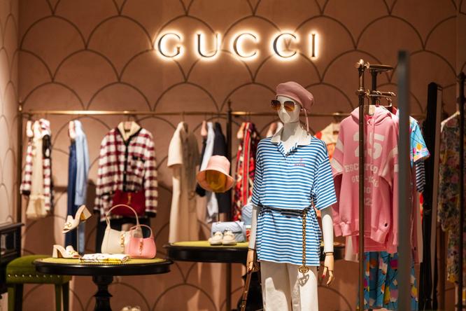 Forget the jewels in real life: what about the NFT of Rolex, Hermes and Gucci?