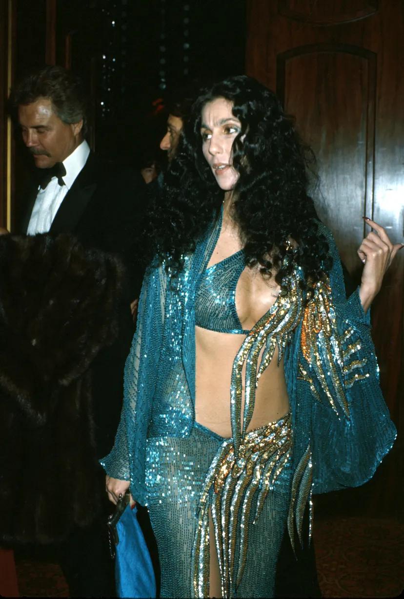 Pourquoi le style seventies de Cher nous inspire ce printemps ? 