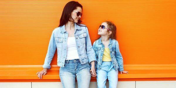 Consejos de estilo que debes incluir en tu outfit si eres mamá de niños pequeños