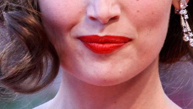 Comment faire tenir son rouge à lèvres lors d’un baiser ? 