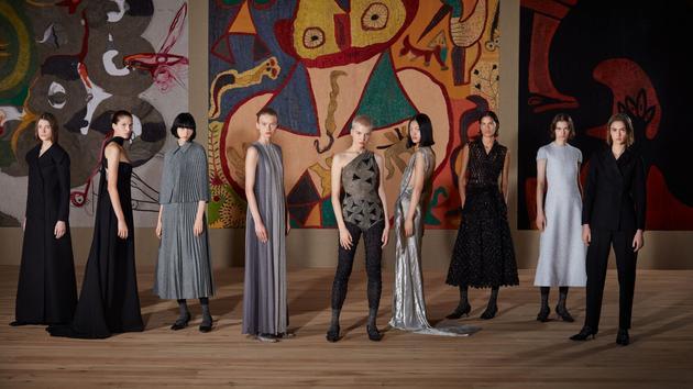 Haute couture 2022: Dior rend hommage au savoir-faire du monde entier 