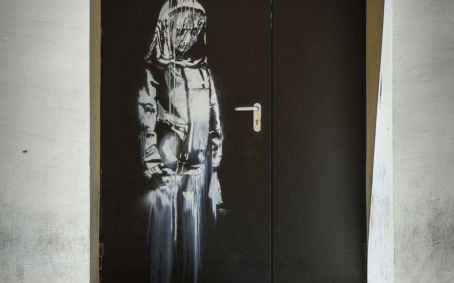 Banksy volé au Bataclan: un septième membre du commando mis en examen et écroué 