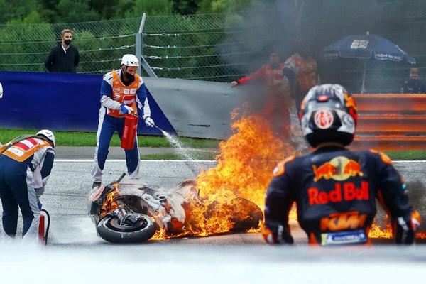 Red Bull Ring, or when a circuit is dangerous for MotoGP only according to the brand of energy drinks that I sponsored you
