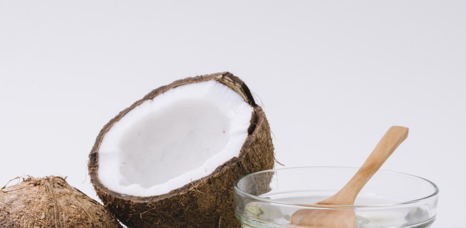 Consigue colágeno natural para la piel con aceite de coco y aloe vera 